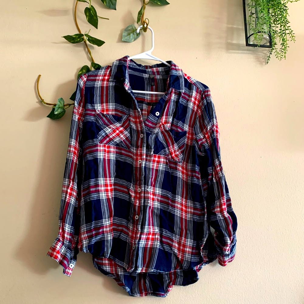 ✨Stretchy button up flannel✨